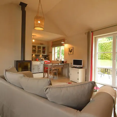 Beautiful Near With Large Garden